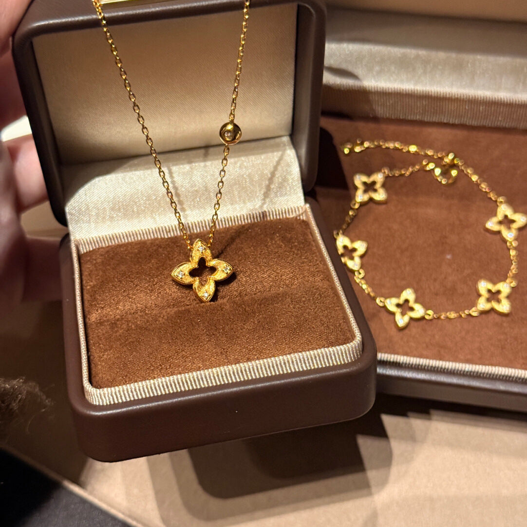 925 Silver Brushed Star Clover Bracelet and Necklace Set