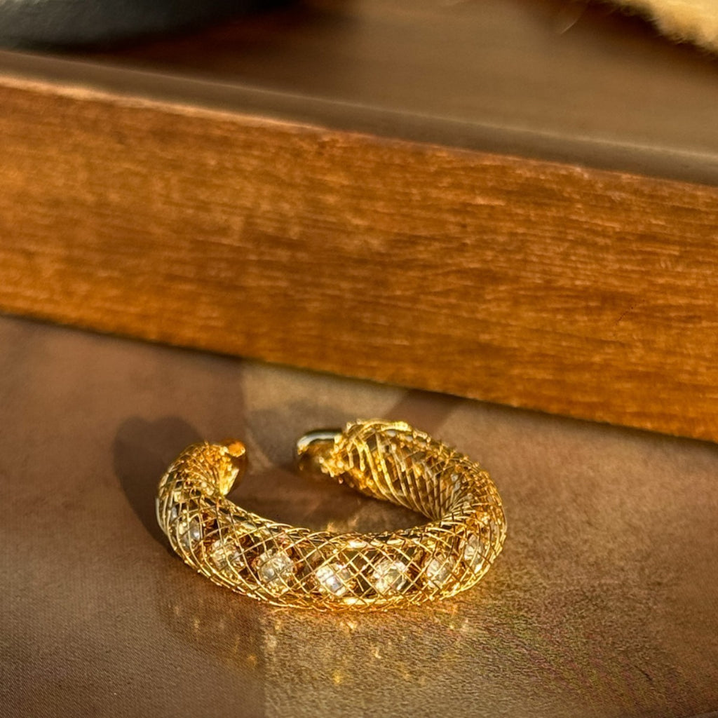 Hollow Lace White Stone Ring