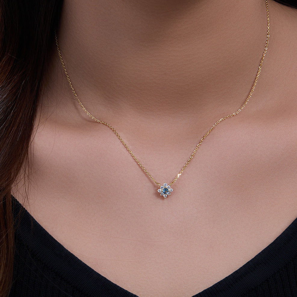 925 Silver Micro-inlaid Cubic Zirconia Flower Pendant Necklace