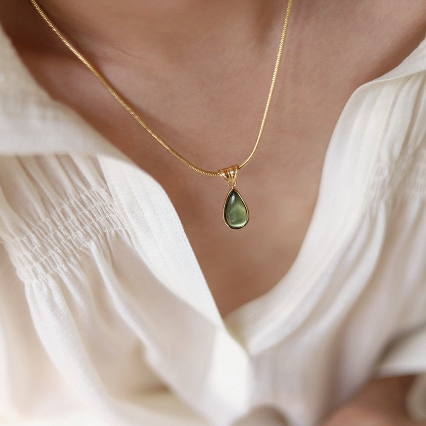 925 Silver Emerald Teardrop Pendant Necklace