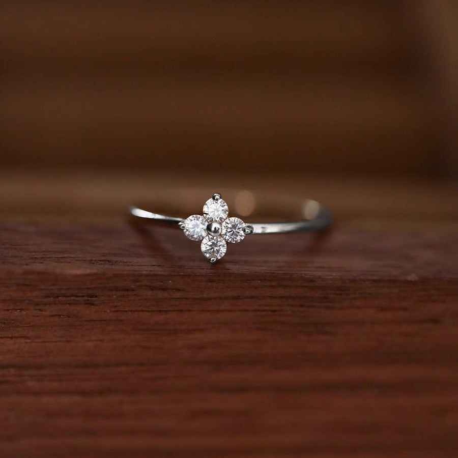 925 Silver Four-Leaf Clover Zircon Slim Ring
