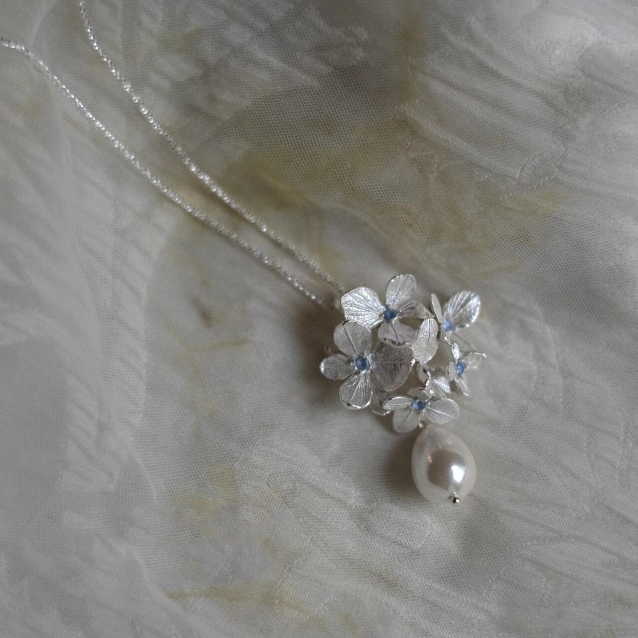 925 Silver Floral Cluster Pearl Pendant Necklace