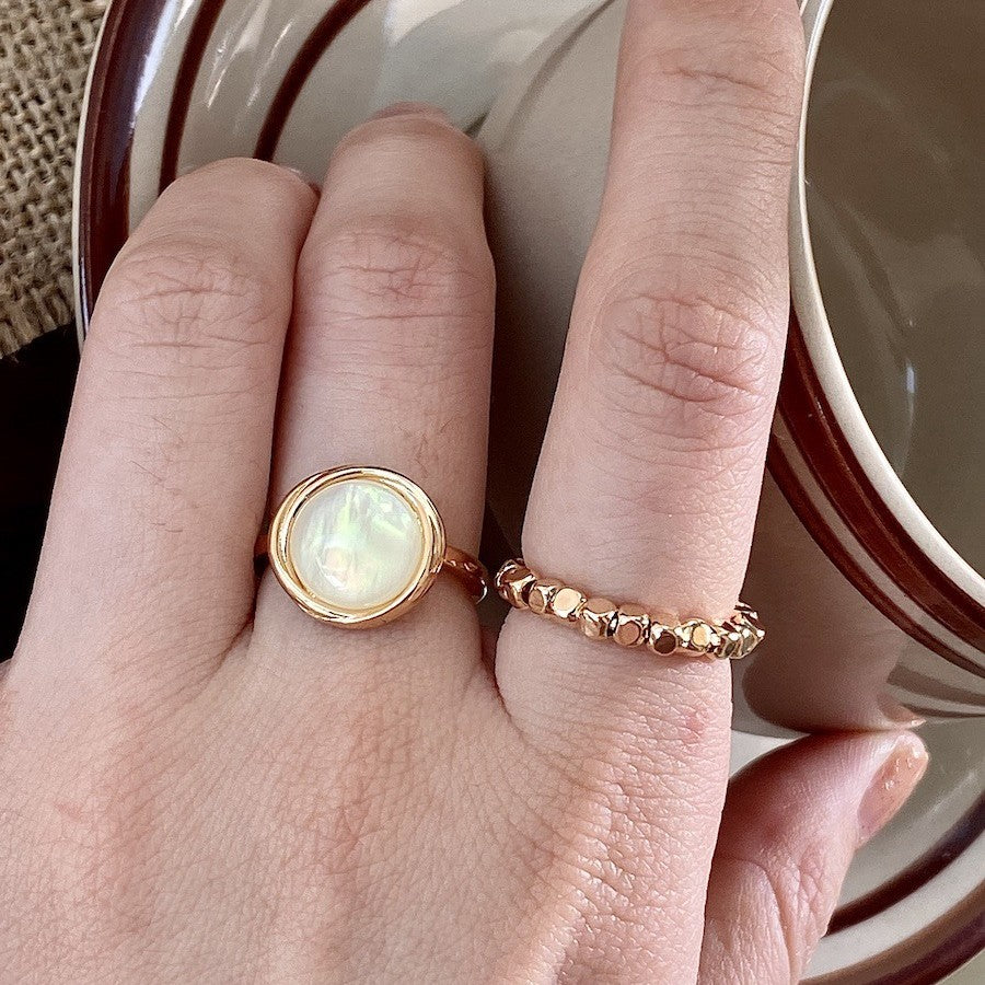Pearl Shell Enamel White Stone Ring