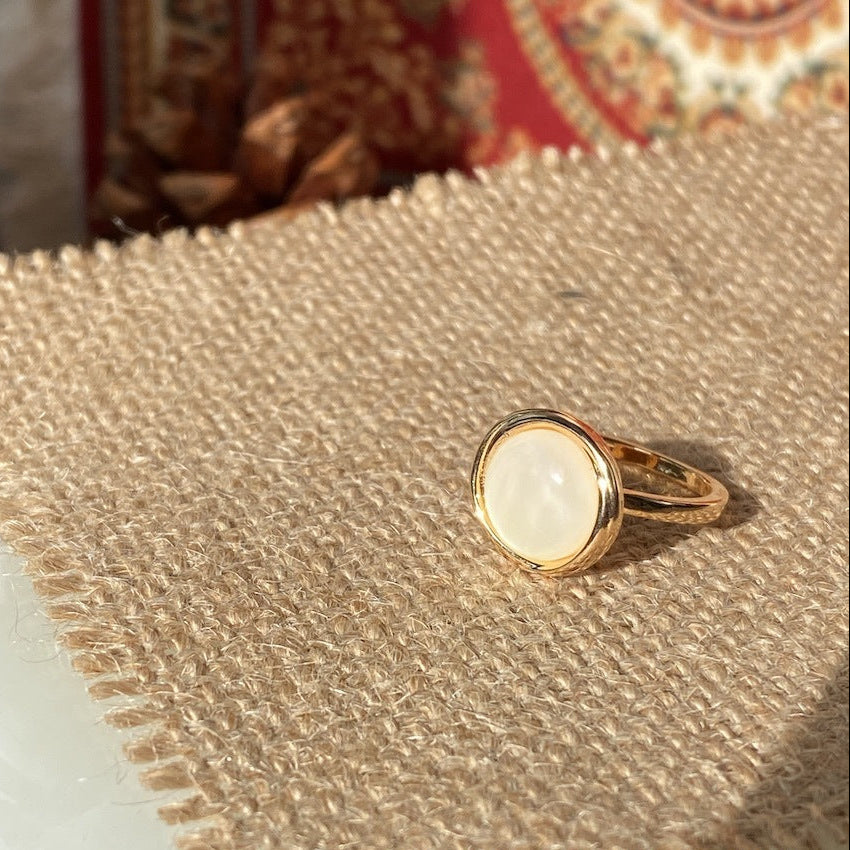 Pearl Shell Enamel White Stone Ring