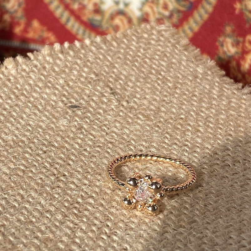 Pearl Shell Enamel White Stone Ring