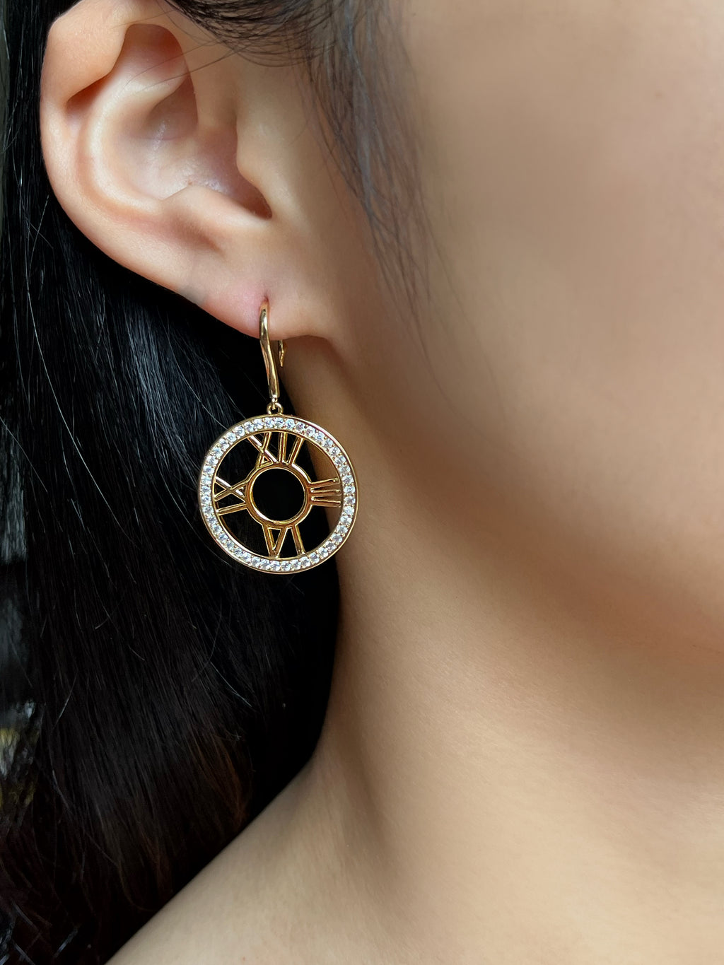 18k Gold Roman Numeral Round Earrings