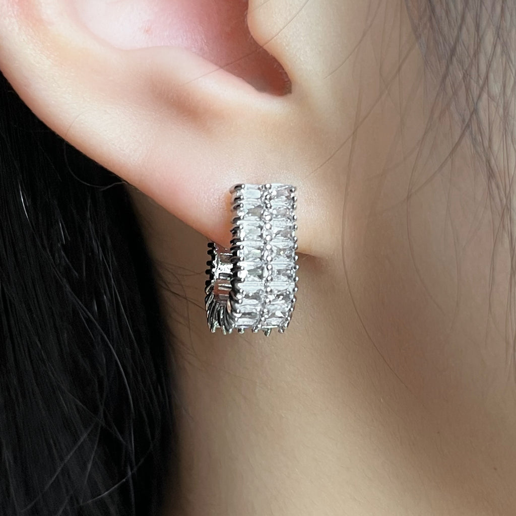 U-shaped Minimalist Zircon Stud Earrings