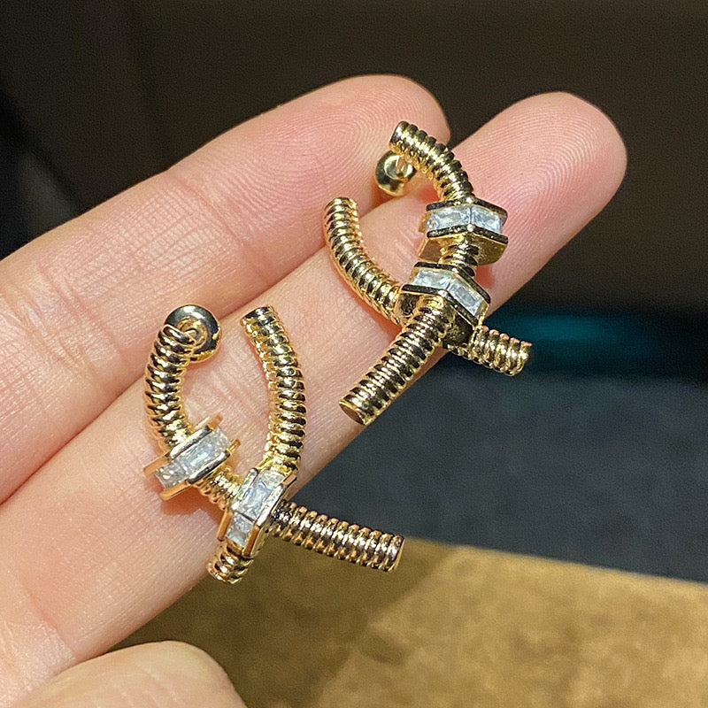 18K Gold Line Cross Stud Earrings