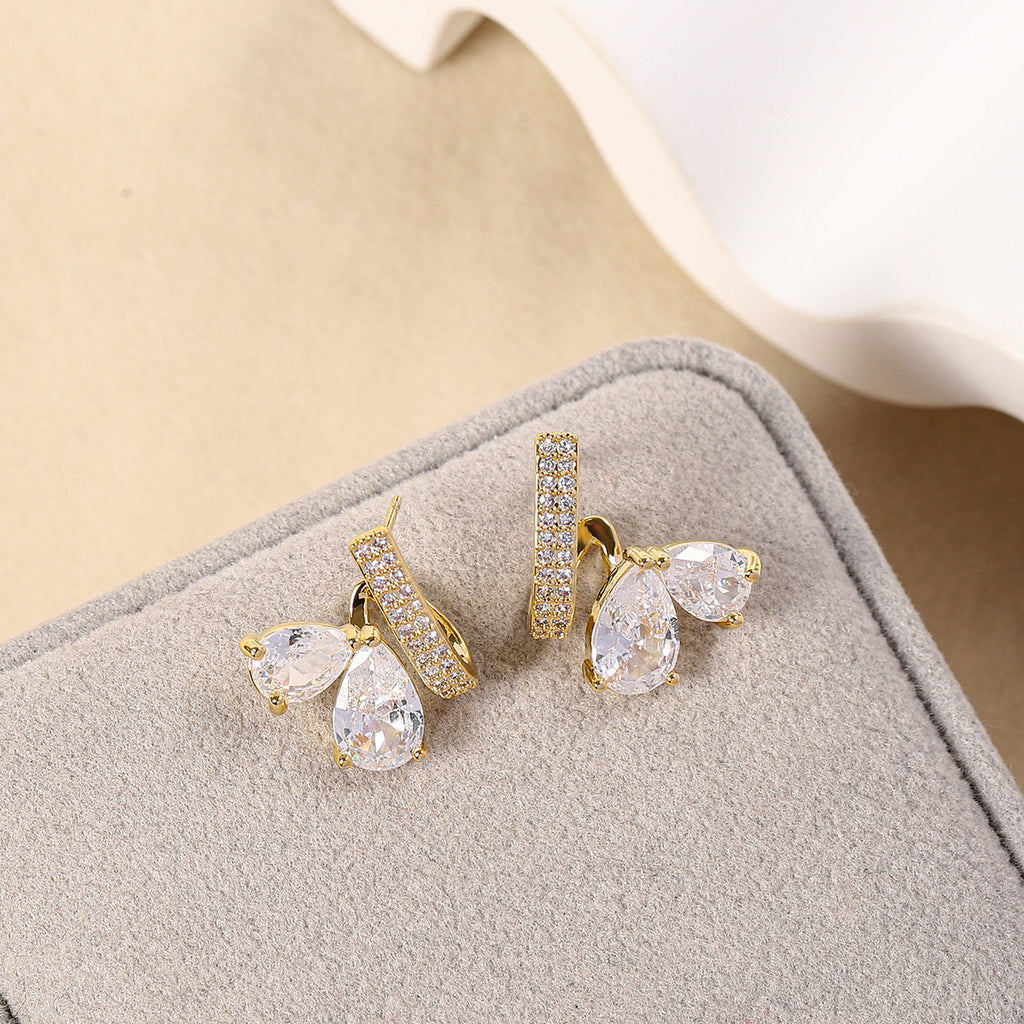 18k Gold Teardrop-Shaped Zircon Earrings