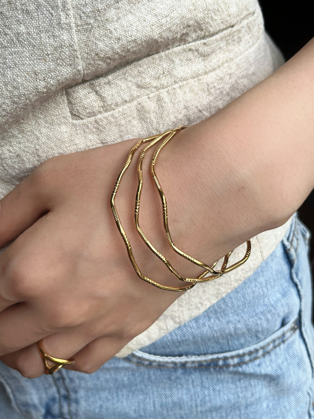 Three-layered bracelet