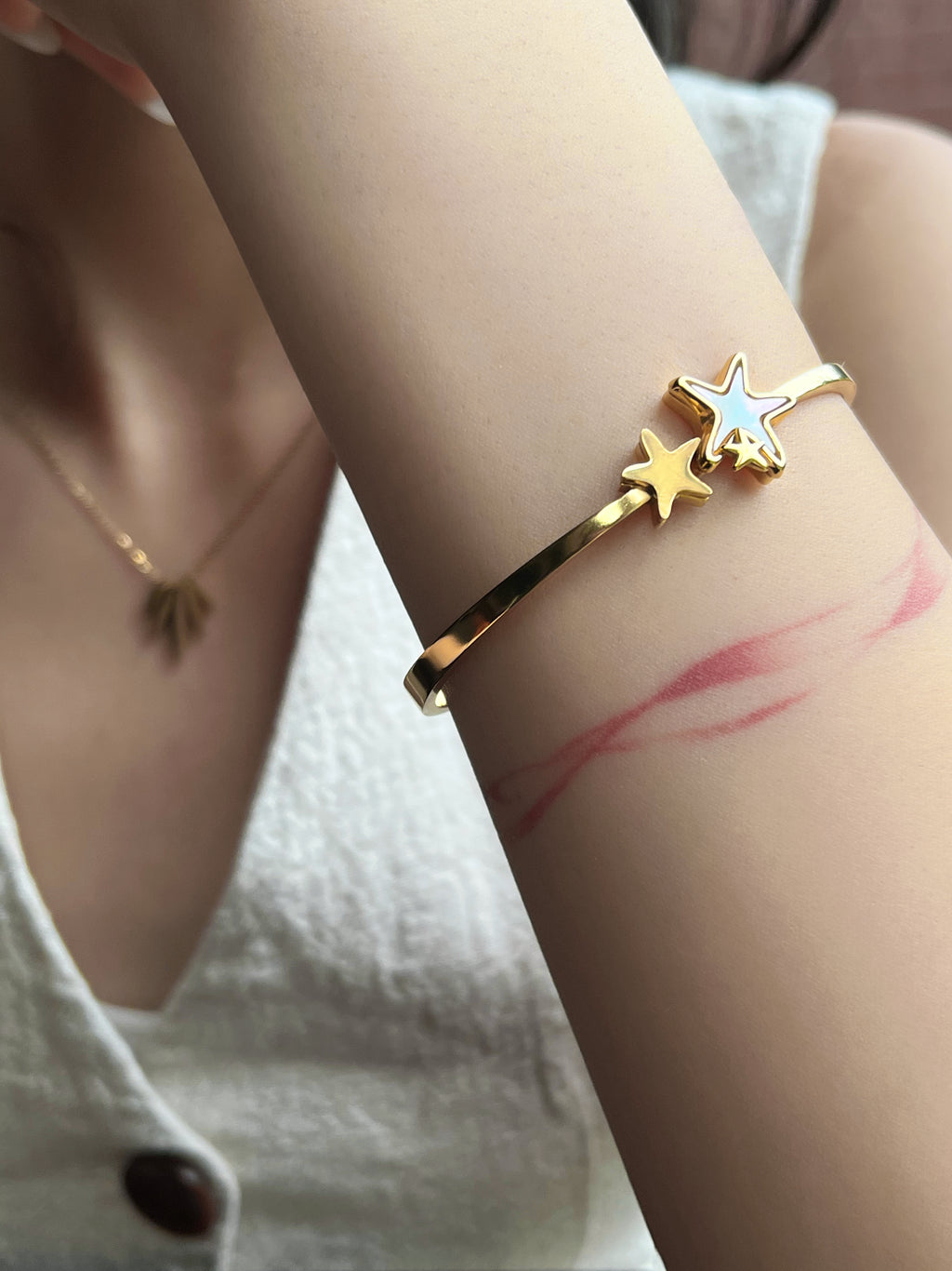 Bicolor Starfish Bracelet