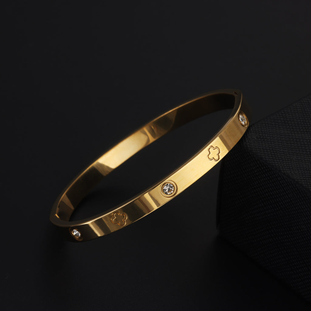 Minimalist Gold Bracelet