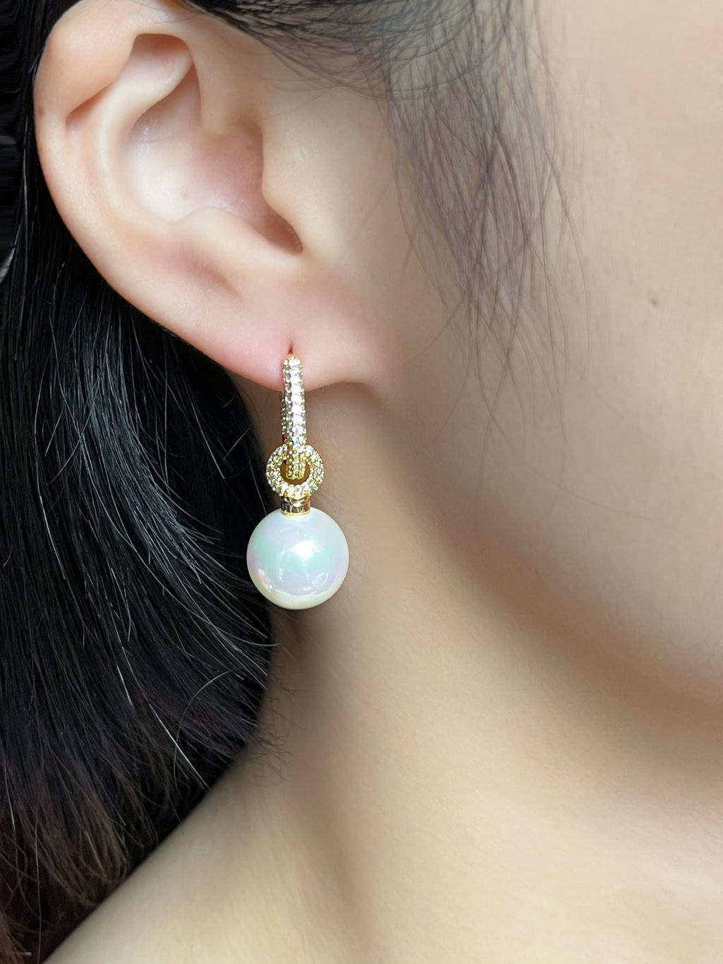 18K Gold Hoop Pearl Earrings
