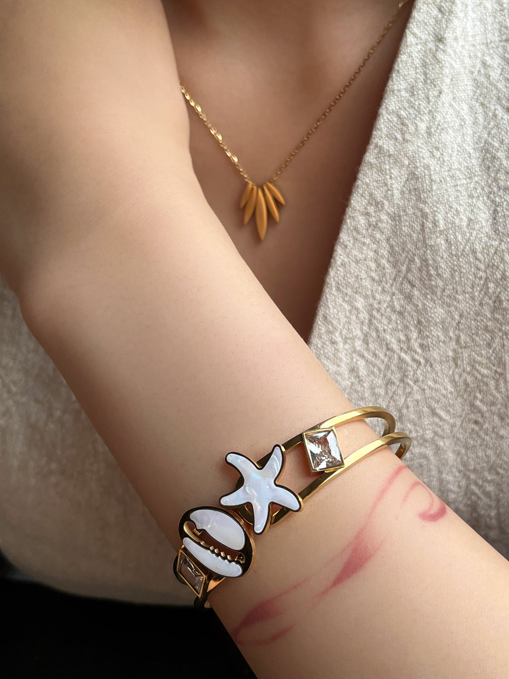 Starfish Zircon Bracelet