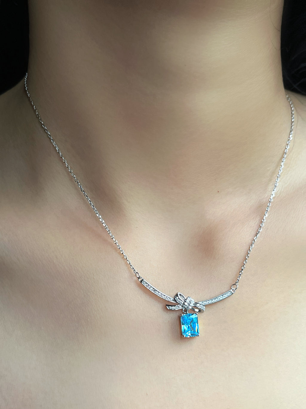 925 Silver Bowknot Blue Zircon Necklace